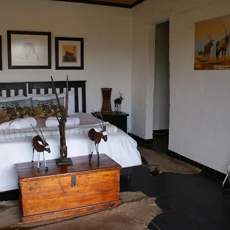 Zwartberg View Mountain Lodge Oudtshoorn Exterior photo