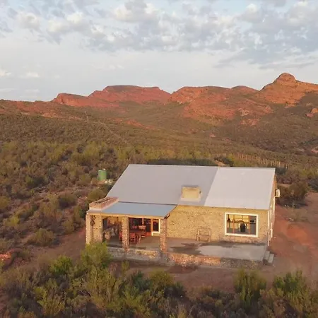 Zwartberg View Mountain Lodge Oudtshoorn Exterior photo